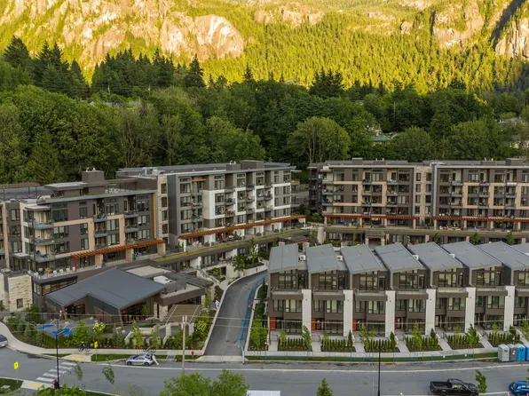 1500 Scott Cres #306, Squamish, BC V8B 1G4