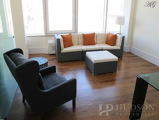 Rented by Hudson Properties | media 19