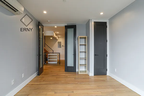 Rented by ERNY LLC | media 29