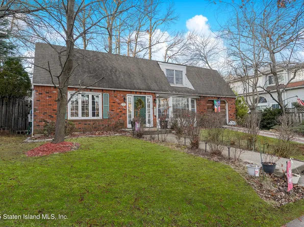 485 Woodrow Rd, Staten Island, NY 10312