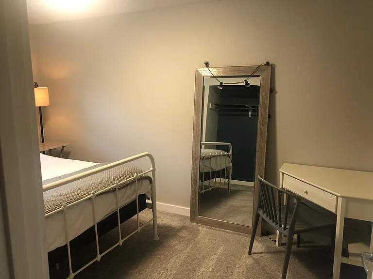 Bedroom 3 (Queen Bed Shown)
