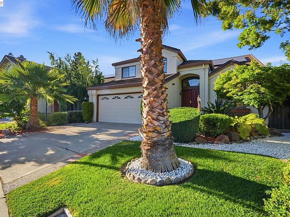 4th image of 43518 Euclid Dr