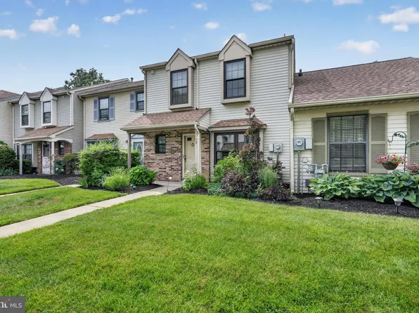 13 Ashford Ct, Robbinsville, NJ 08691