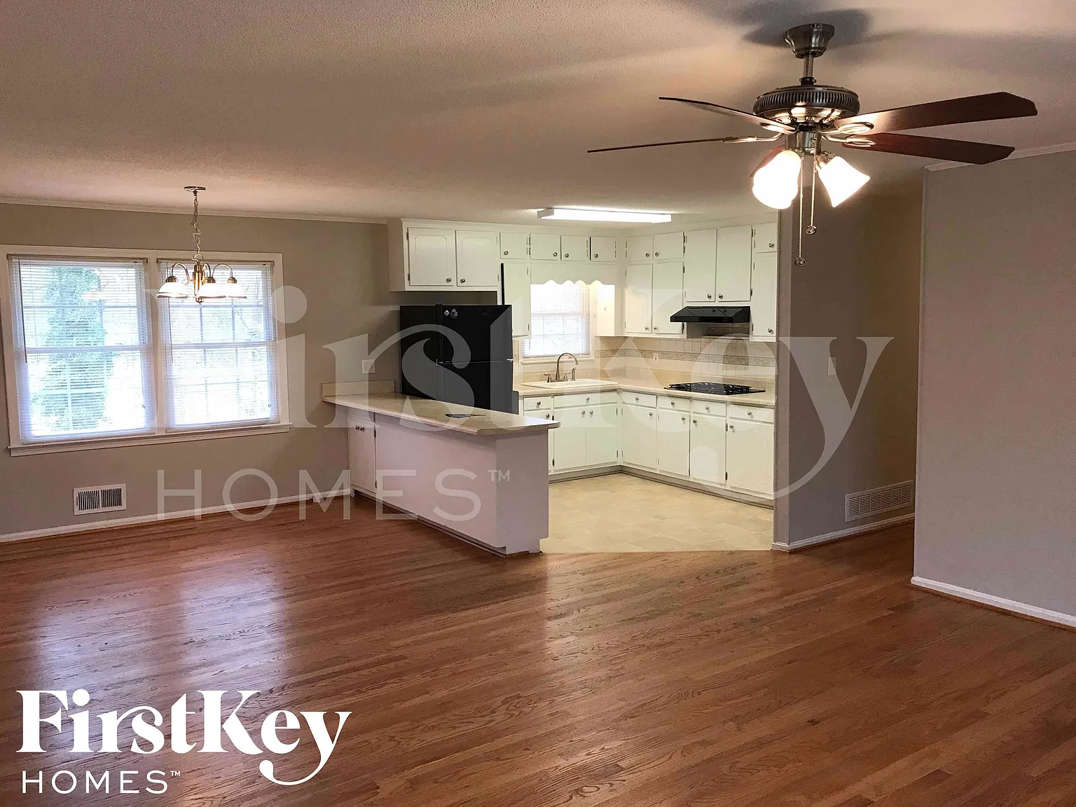 3 bed, 2.0 bath, 1170 sqft, $1,675 — Photo 2