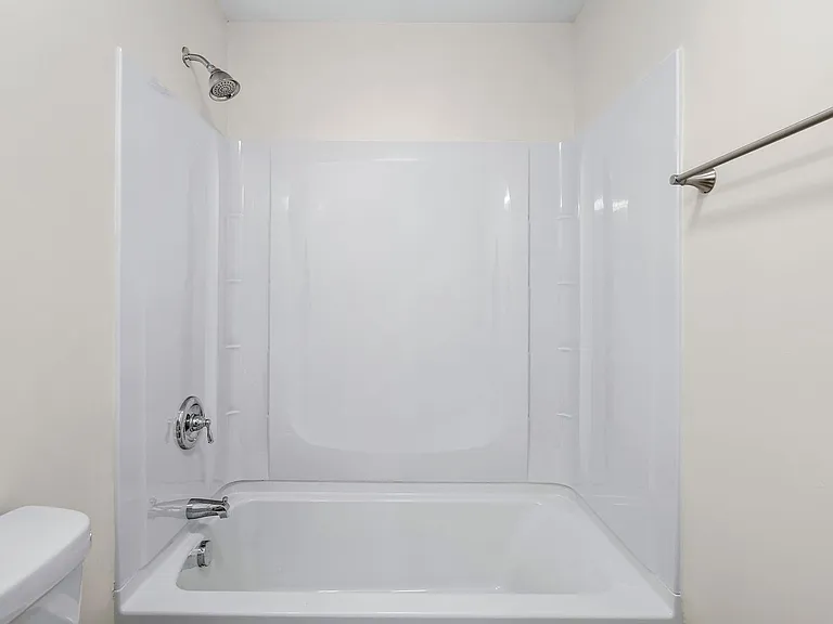 320 W Madison St — Photo 11