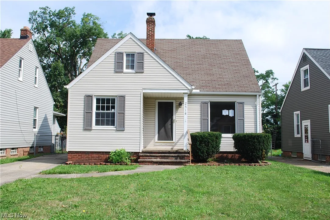 2518 Fortune Ave photo 1