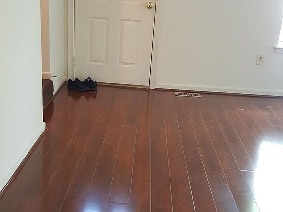 4th image of 7918 Suiter Way