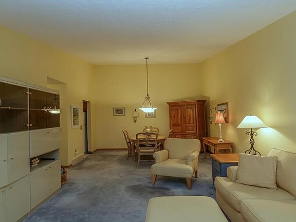 5th image of 7205 S Churchill Pl