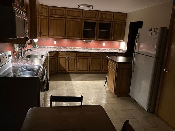 Kitchen under cabinet lights