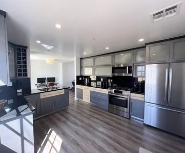 1645 Camden Ave APT 401, Los Angeles, CA, 90025