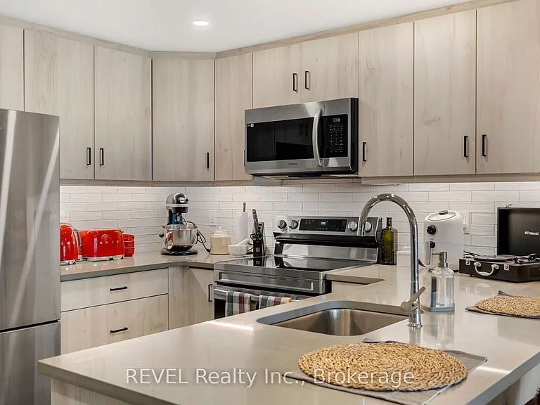 3998 Victoria Ave #106 — Photo 7