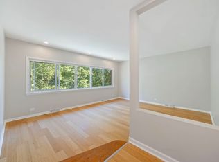 8822 Forestview Rd #2, Evanston, IL 60203