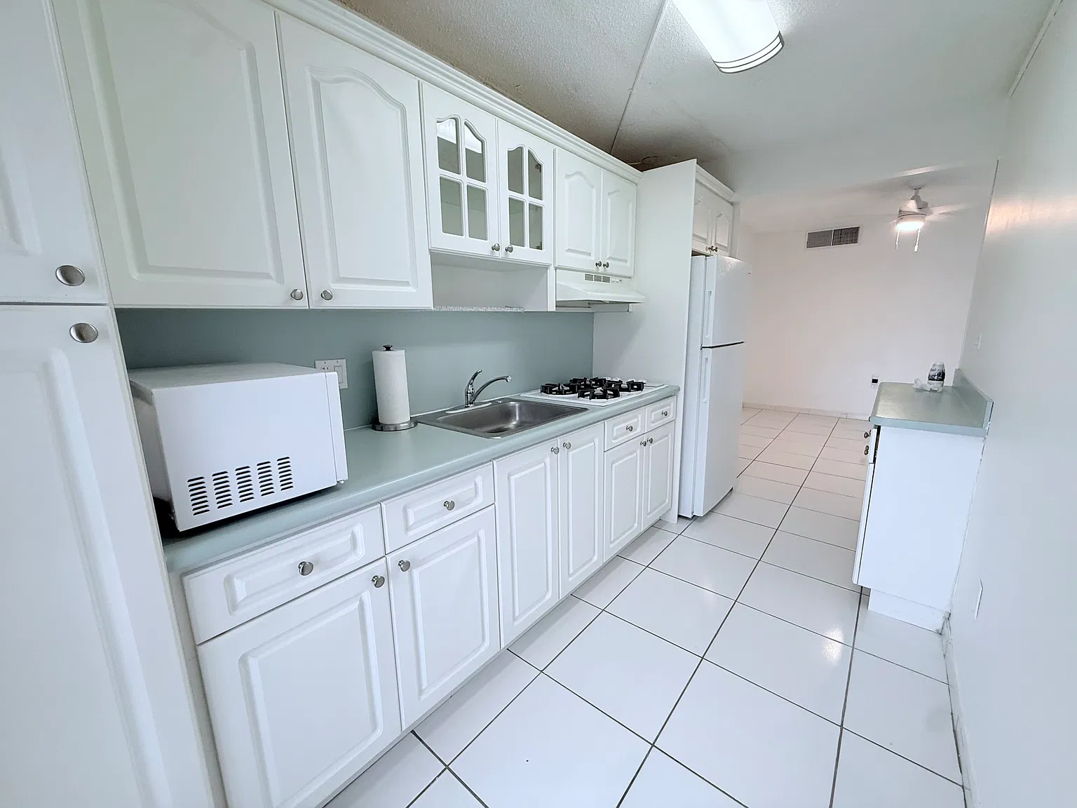 1 bed, 692 sqft, $1,500 — Photo 2