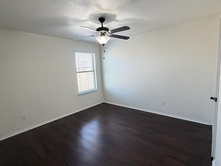 11808 Kurth Dr — Photo 18