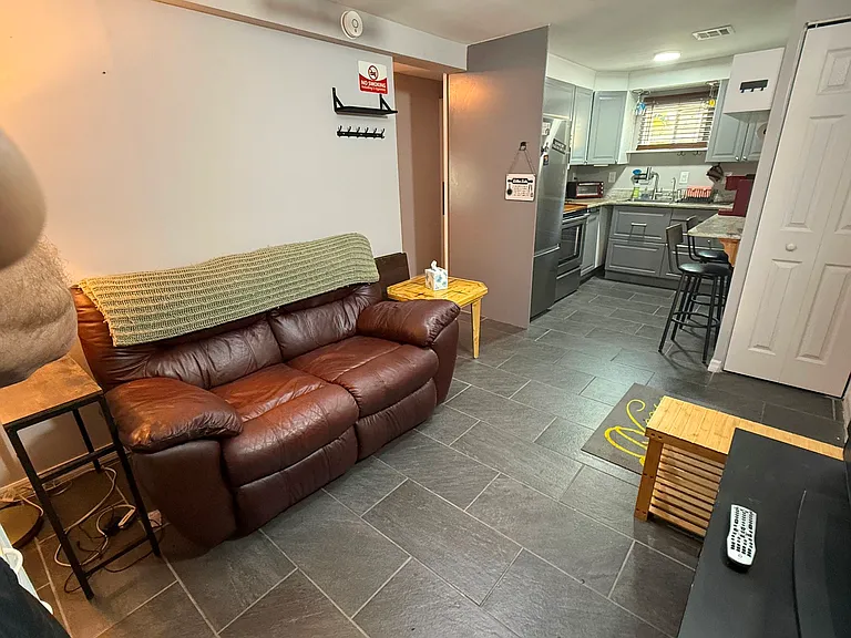 803 E James St #2-1 — Photo 9