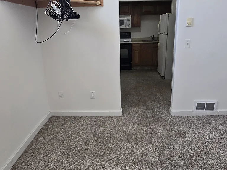 30 College Ave #4 — Photo 5