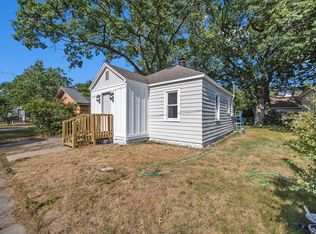 1184 Burton Rd, Muskegon, MI 49442