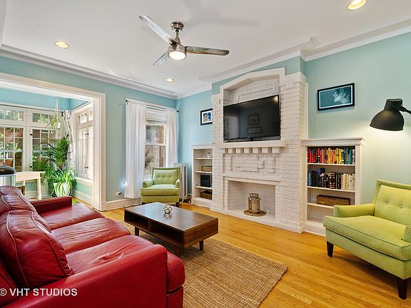 4th image of 1418 W Rosemont Ave #1
