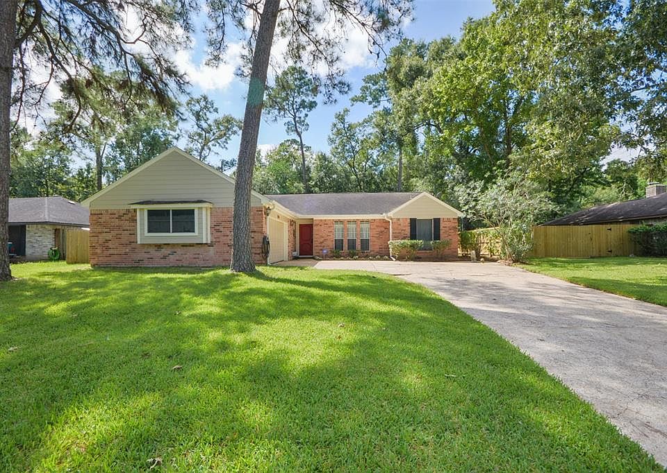 1st image of 16143 Spinnaker Dr