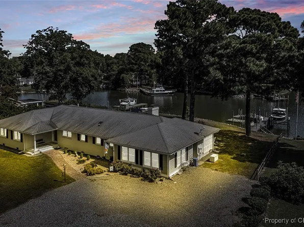 291 Cardinal Ln, White Stone, VA 22578