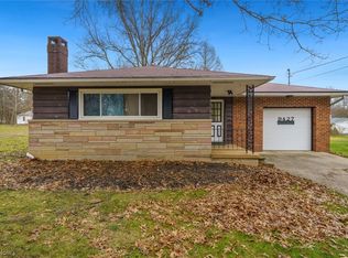 9427 N Bedford Rd, Macedonia, OH 44056