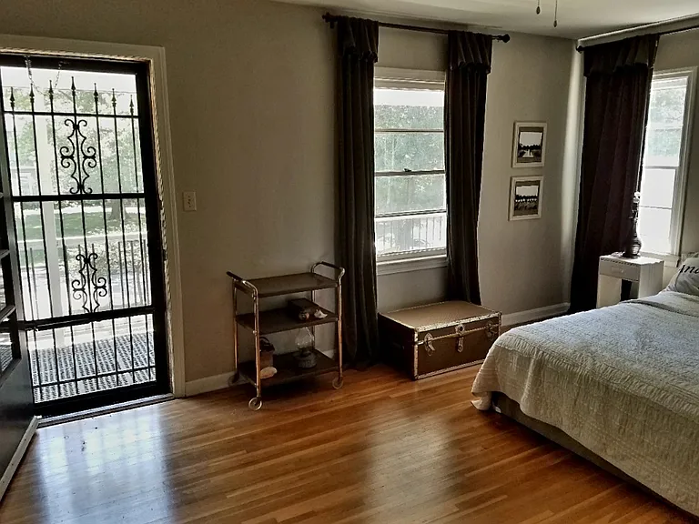 129 N Broadview Ave — Photo 12