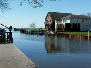 37773 Maplehill St, Harrison Township, MI