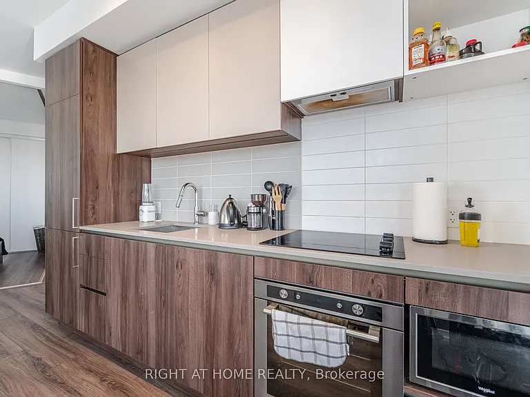 7890 Jane St #508 — Photo 36