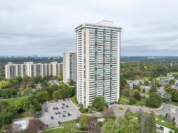 3303 Don Mills Rd Unit 3008, Toronto, ON M2J 4T6