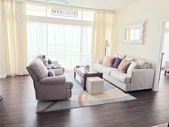 5th image of 4600 Ocean Dr APT 605