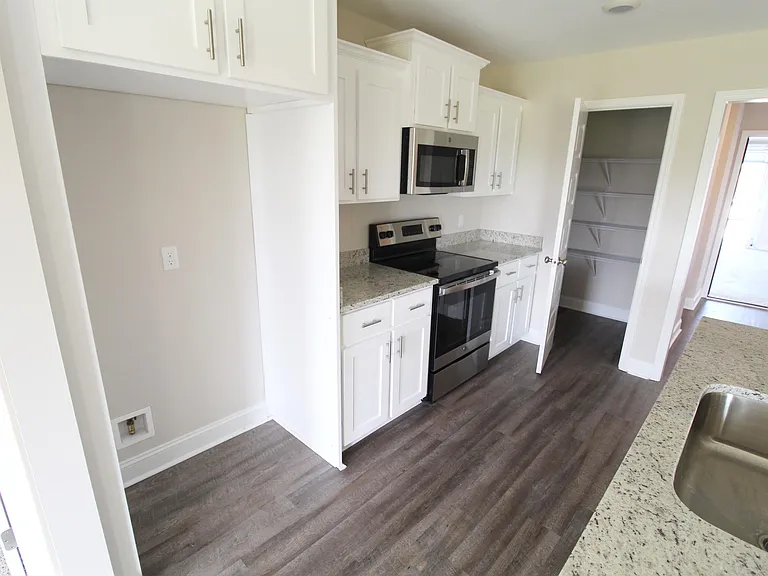 406 Noble Ct — Photo 15