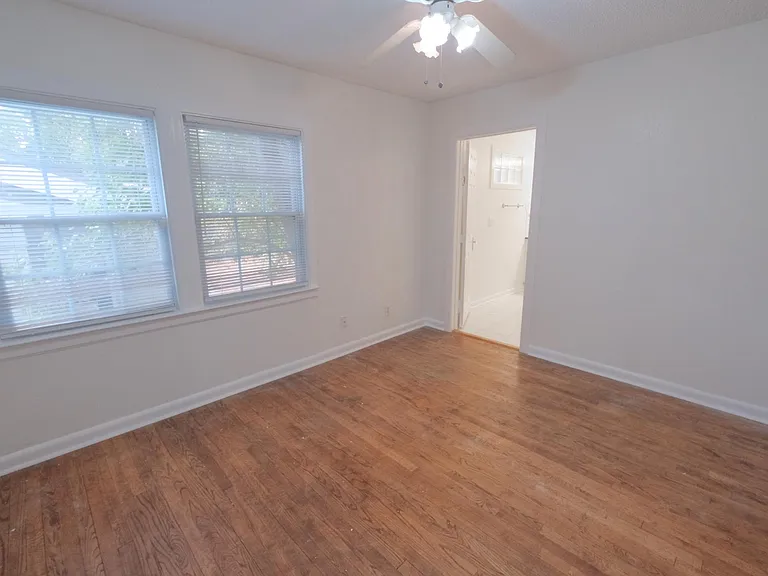 3902 Dexter Ave — Photo 15