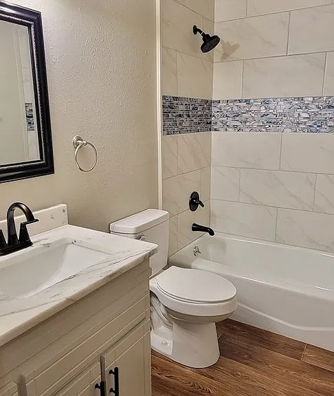 3516D Adenmor Ct — Photo 18