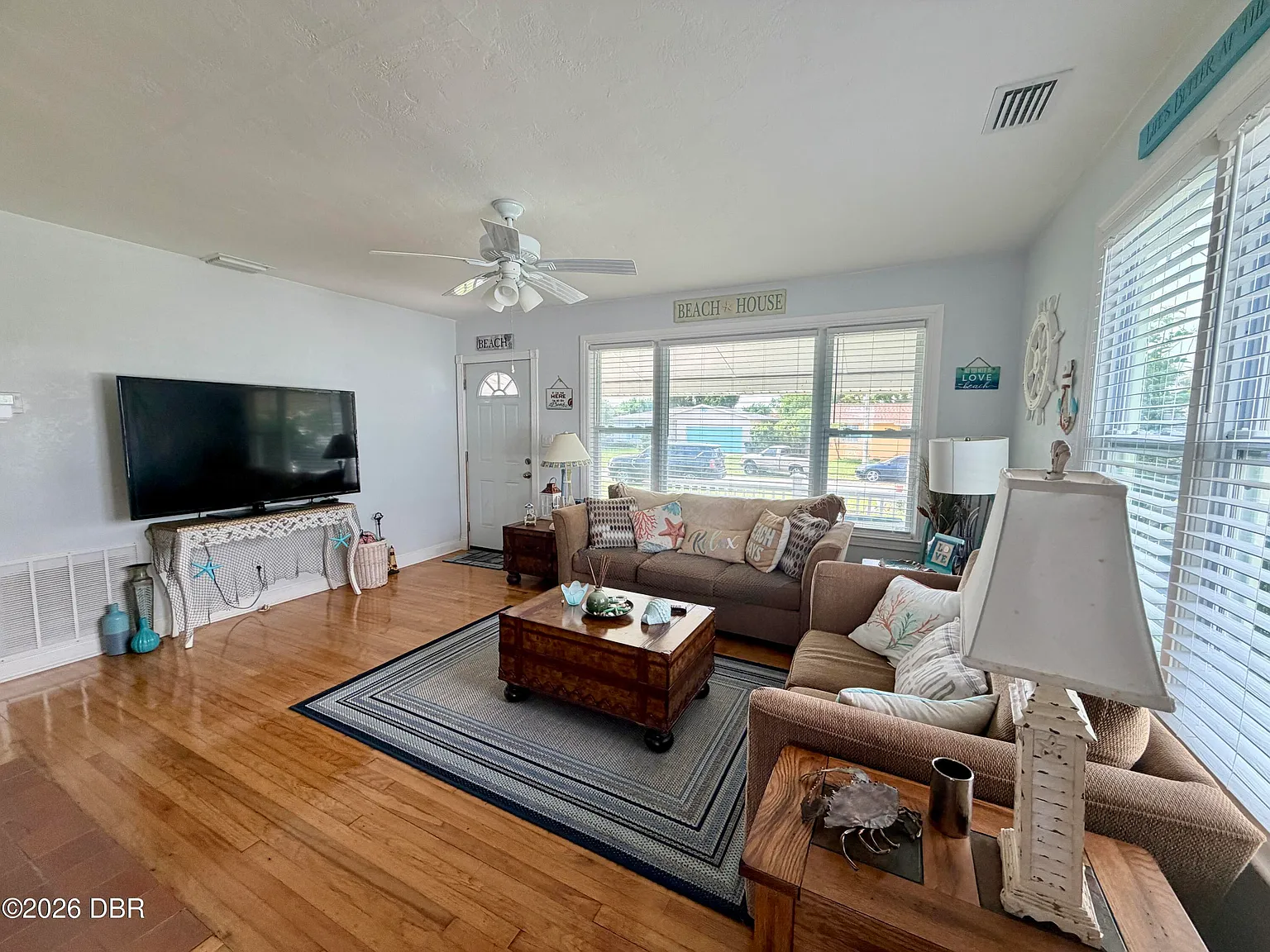 3 bed, 2.0 bath, 1494 sqft, $2,500 — Photo 4