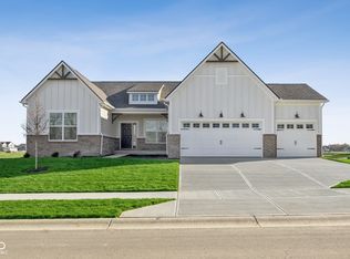 3693 Hayden Valley Dr, Bargersville, IN 46106