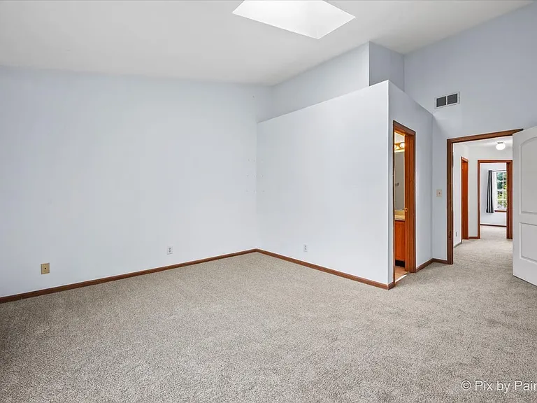 1462 Division Ct — Photo 18