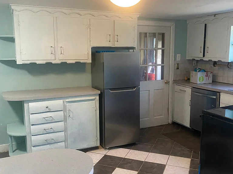 253 Lexington St #2 — Photo 5