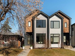 2112 S 52nd Ave SW, Calgary, AB T3E 1K3