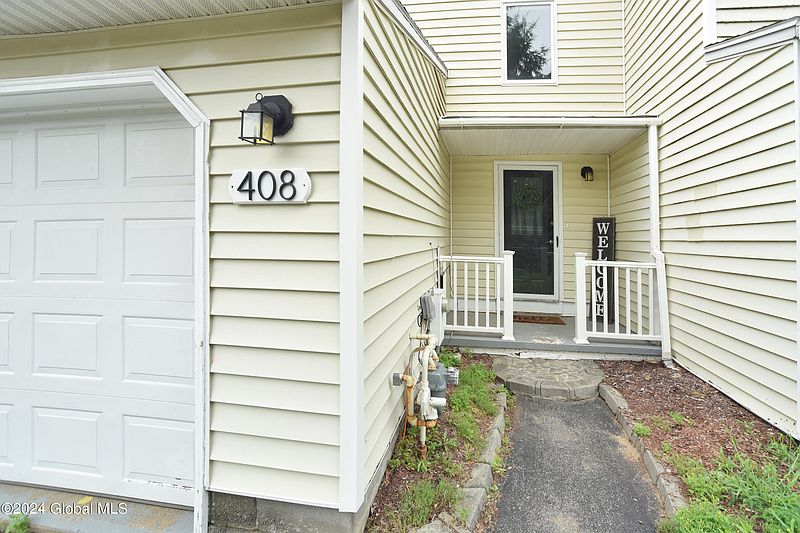 2nd image of 408 Antler Court
