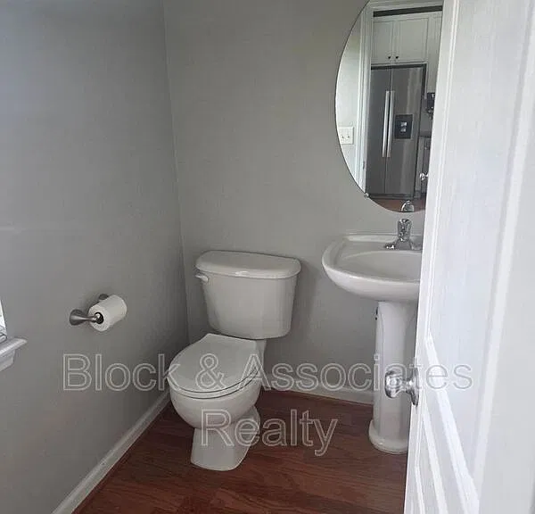 124 Braeside Ct — Photo 14