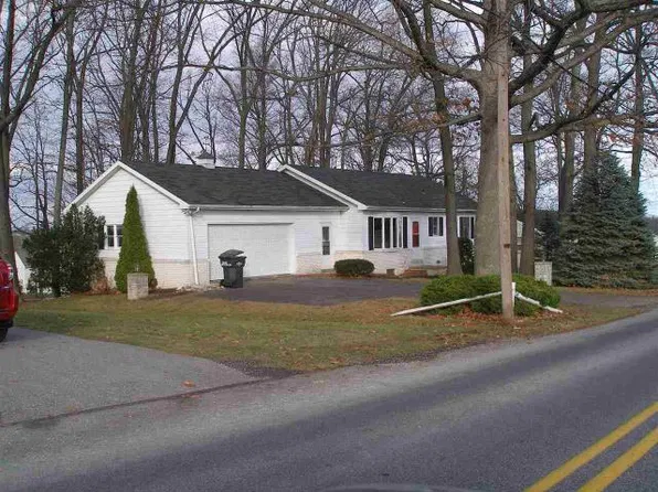 226 S Camp St, Windsor, PA 17366