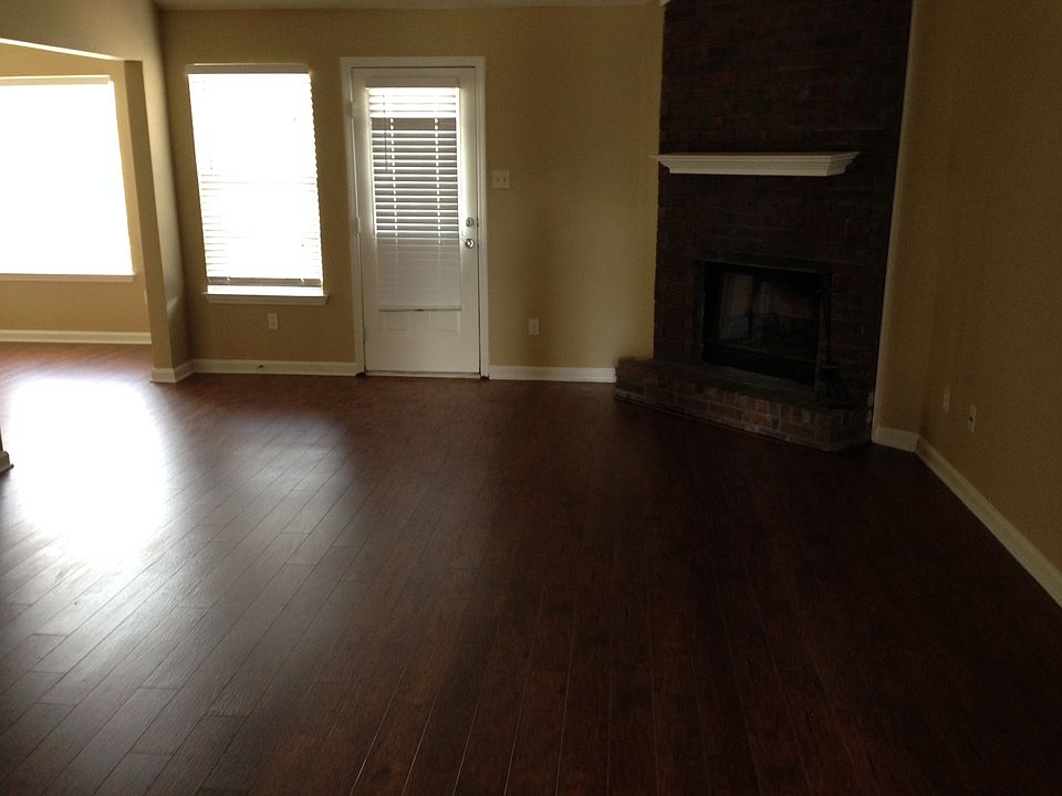 311291_Living_03282014