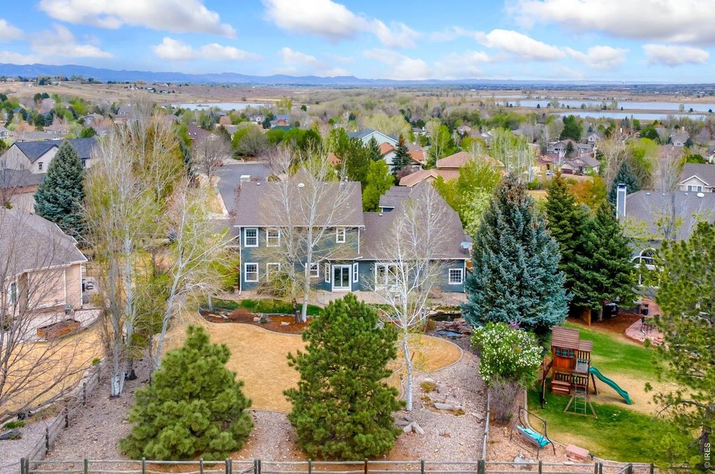 1905 Lookout Dr