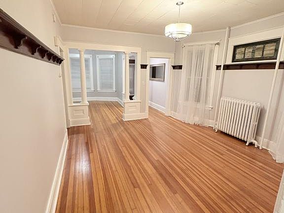 4th image of 52 Grove Ave