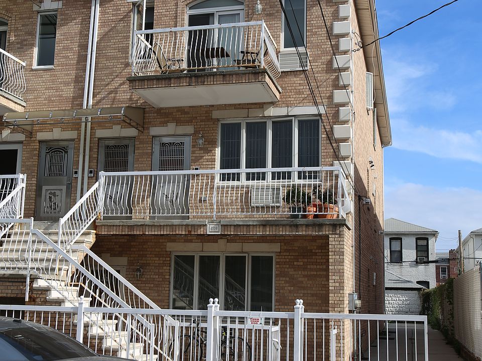 1st image of 209 Bay 31 St #3A