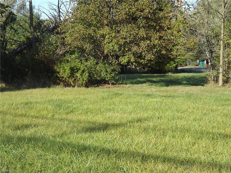2nd image of 26049 Broadway Ave