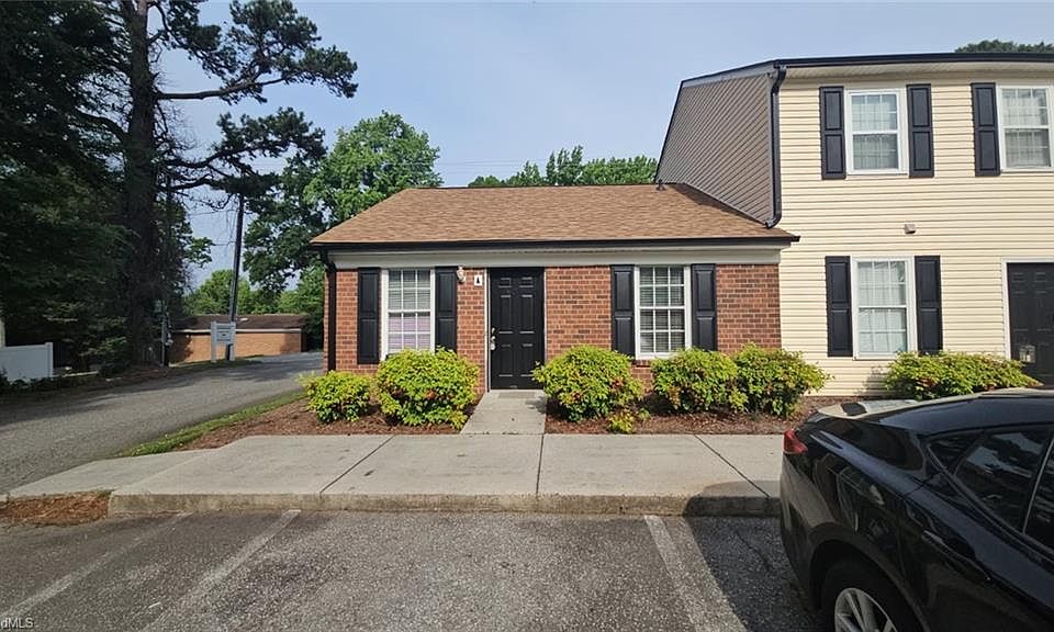 1st image of 3527 Lynhaven Dr APT A