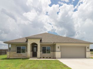 1952 Las Palomas Plan, Las Palomas Country Club Estates, La Vernia, TX 78121