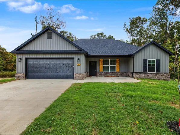 1 Croxton Ln, Bella Vista, AR 72751