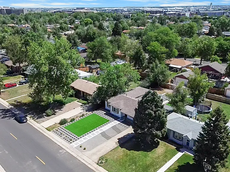 2640 Oneida St — Photo 26